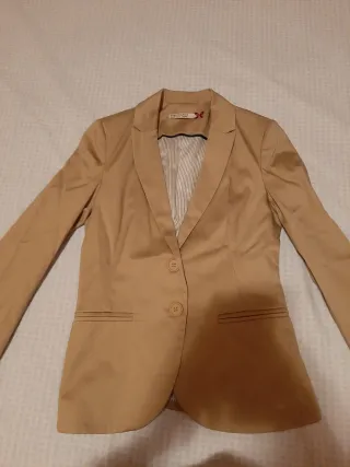 Americana beige mujer