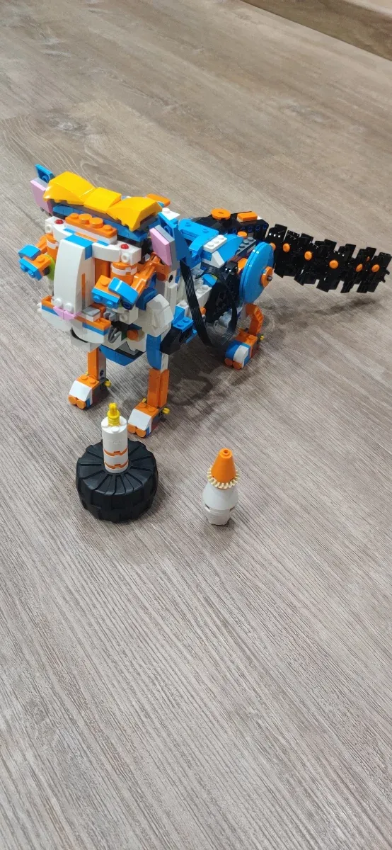 LEGO Boost Creative Toolbox 17101