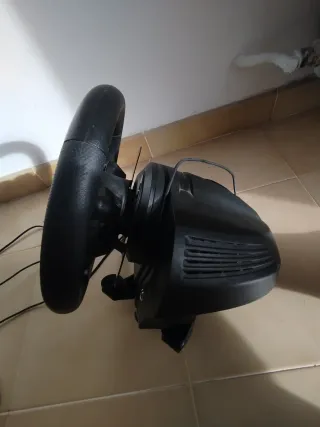 Volante Thrustmaster para Xbox/PC
