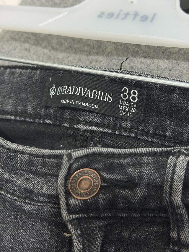 Jeans Stradivarius Crop Flare Gris Talla M
