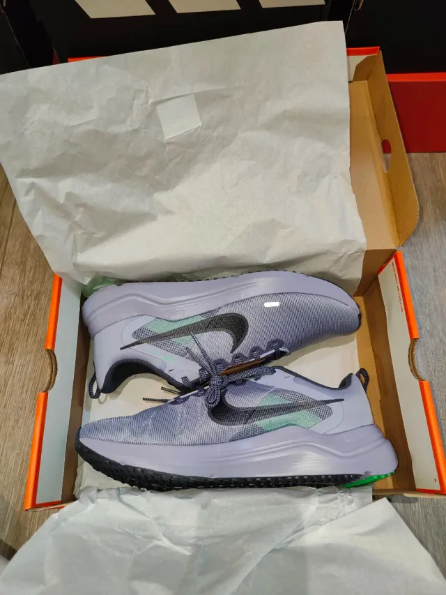 Nike Downshifter 12 Violeta Talla 45 sin estrenar