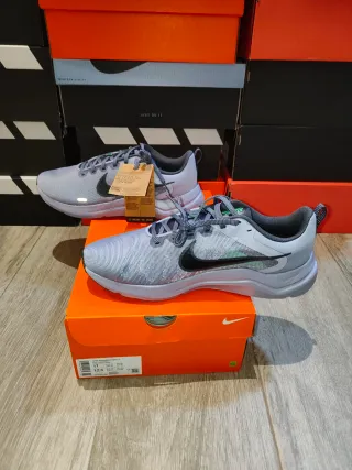 Nike Downshifter 12 Violeta Talla 45 sin estrenar