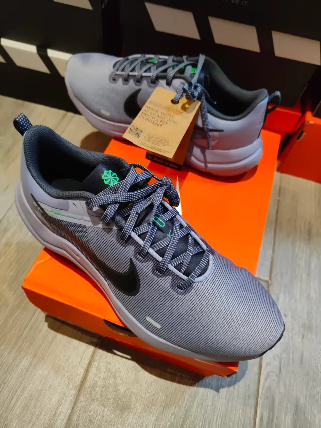 Nike Downshifter 12 Violeta Talla 45 sin estrenar