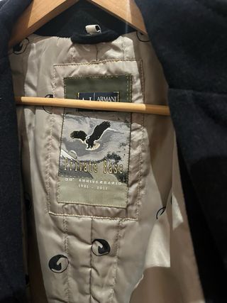 Abrigo ORIGINAL de Armani color Negro L