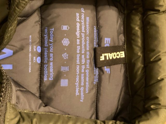 Abrigo de plumas verde oliva