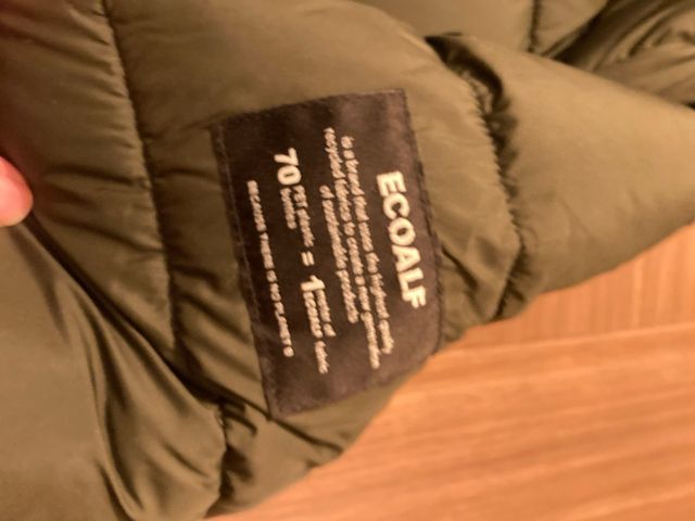 Abrigo de plumas verde oliva