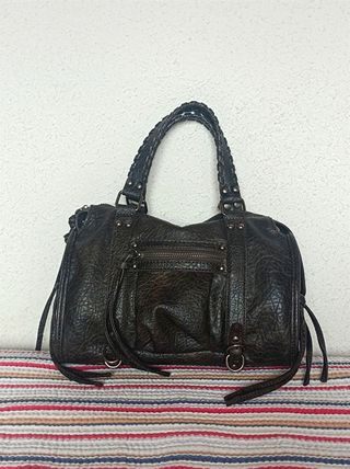 Bolso city bag negro bershka efecto desgastado