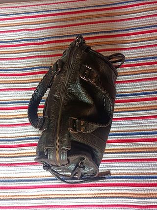 Bolso city bag negro bershka efecto desgastado