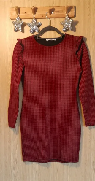 Vestido rojo y negro