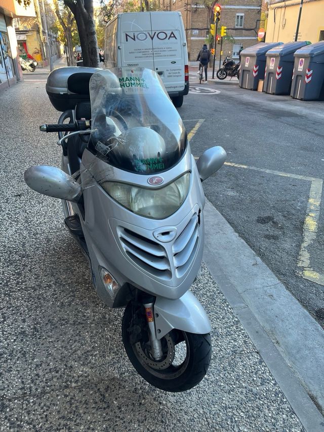 Kymco Grand Dink 250