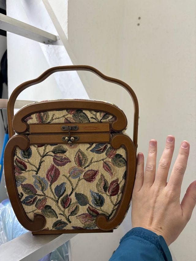 Costurero Decorativo Madera y Tela