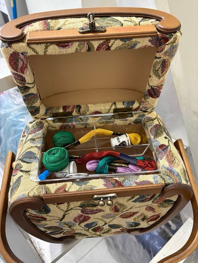 Costurero Decorativo Madera y Tela