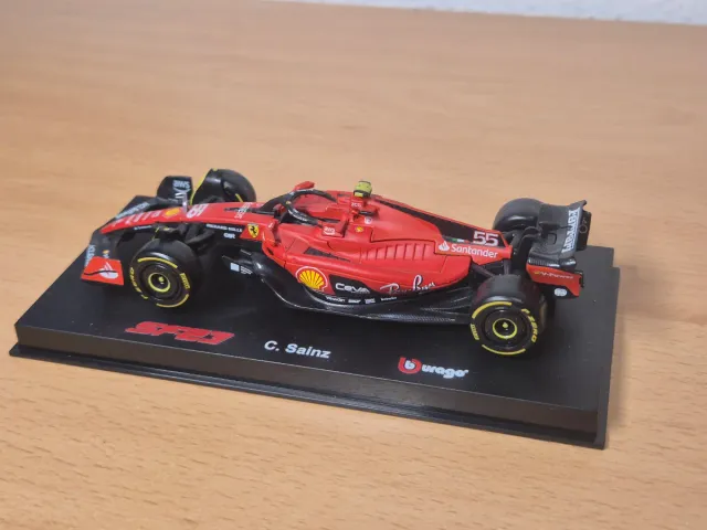Ferrari F1 C. Sainz Coche Escala sf23
