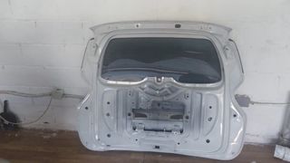Portón trasero Dacia Lodgy