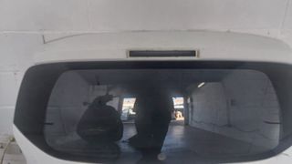 Portón trasero Dacia Lodgy