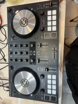 Native Instruments Traktor Kontrol S2 MK3,fallo