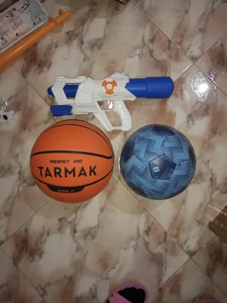 Balón de Baloncesto y Fútbol + Pistola