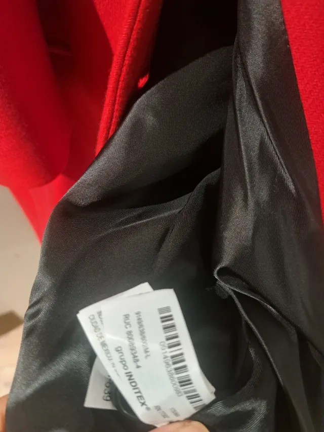 Abrigo Zara Rojo Talla L