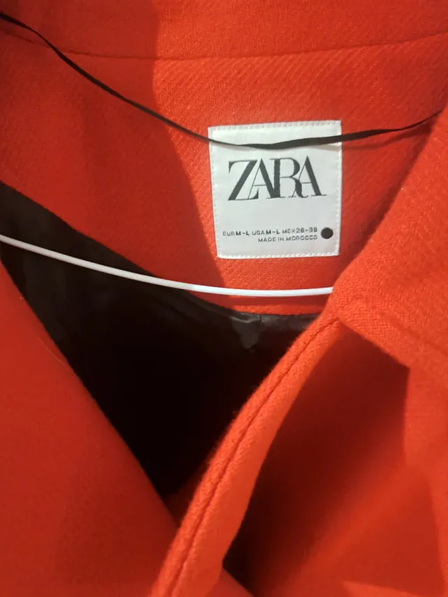 Abrigo Zara Rojo Talla L