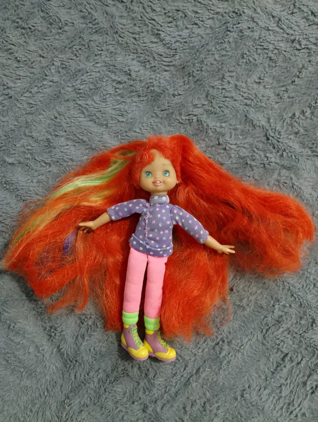 Muñeca Rainbow Brite pelo rojo y verde
