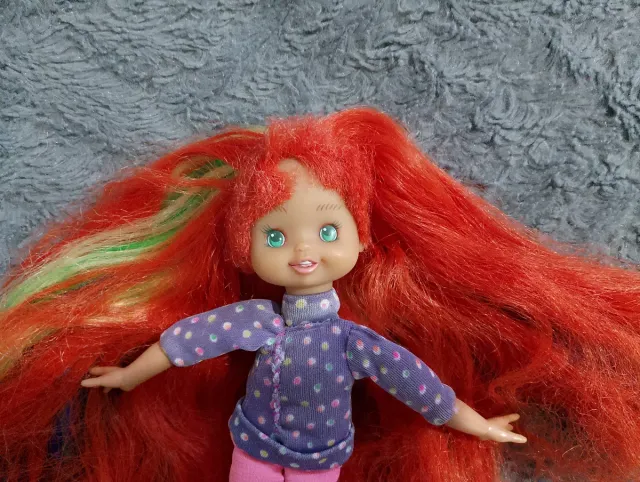 Muñeca Rainbow Brite pelo rojo y verde