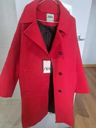 Abrigo Zara Rojo Talla M