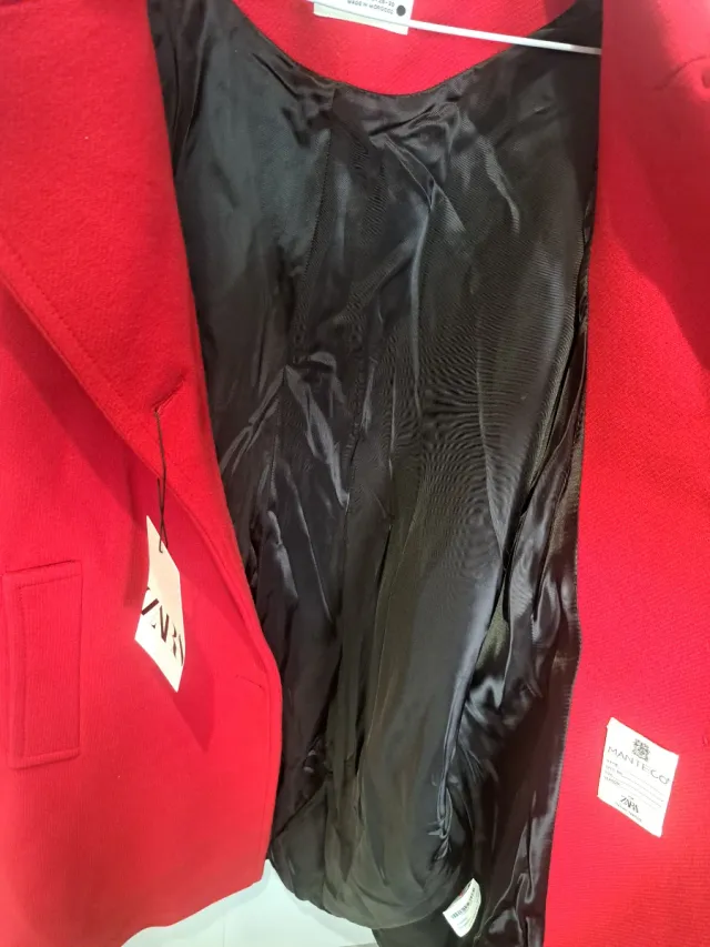 Abrigo Zara Rojo Talla M