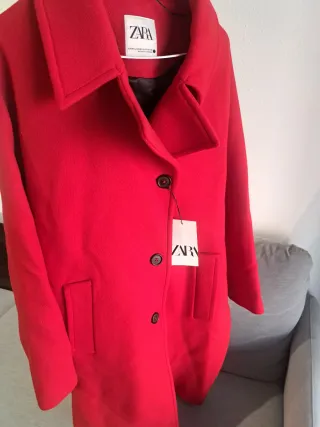 Abrigo Zara Rojo Talla M