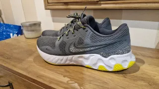 Nike Renew Gris/Amarillo Talla 47.5