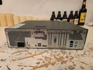 Computer Fujitsu Esprimo dekstop da ufficio Intel