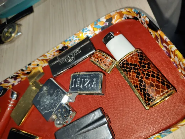 Lote de mecheros variados