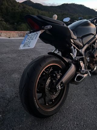 Honda CB650R E-Clutch limitada A2