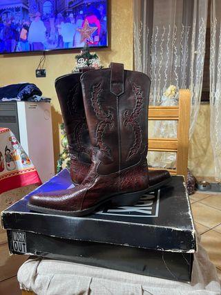 Stivali in pelle marrone