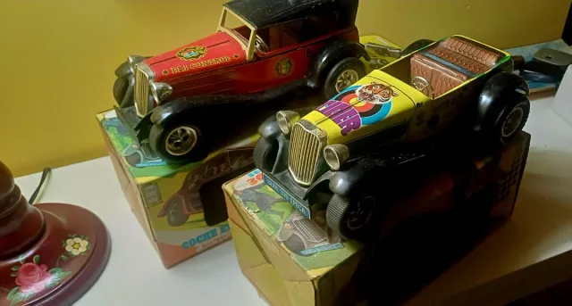 Auto giocattolo d'epoca