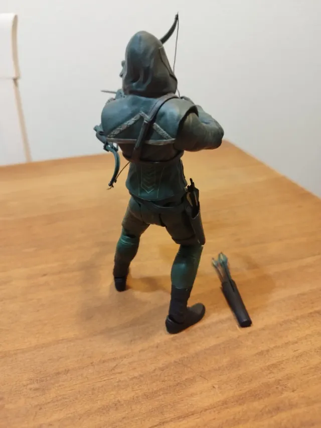 Figura Green Arrow con arco e frecce