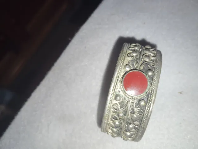 Bracciale in Argento Vintage con Pietra Rossa