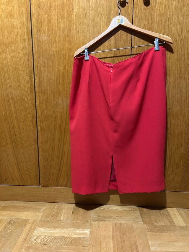Traje falda señora rojo