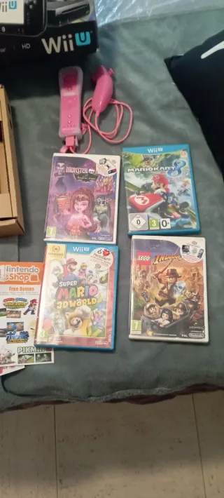 Nintendo Wii U Mario Kart 8 Premium Pack