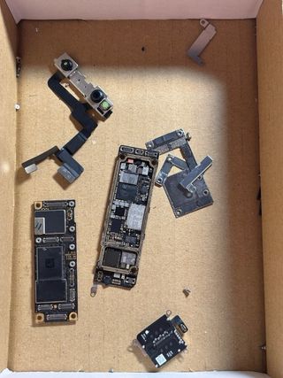 Struttura iPhone 11 originale