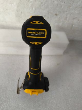 Taladro Percutor 18V DEWALT DCD795