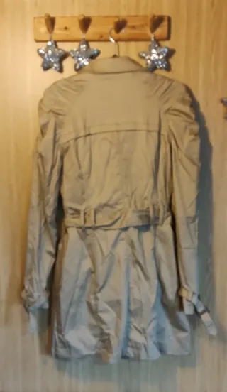 Gabardina beige mujer