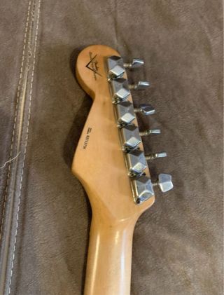 Réplica Fender Stratocaster Rosa