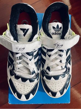 Adidas Forum Low Trae Young Talla 44