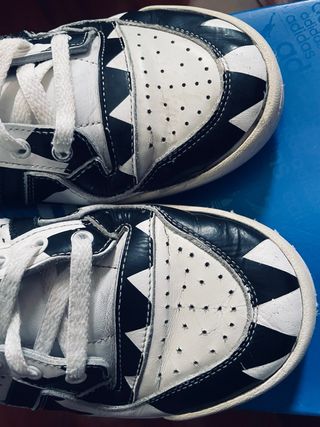 Adidas Forum Low Trae Young Talla 44