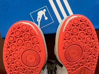 Adidas Forum Low Trae Young Talla 44