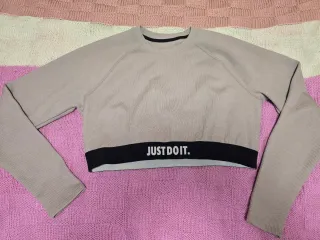 Top Nike Beige y Negro