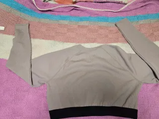 Top Nike Beige y Negro