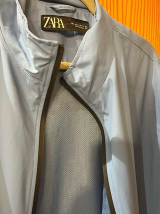 Cazadora ligera Zara hombre Talla L. Como nueva