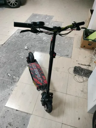 Patinete Eléctrico Modificado Red Bull negociable
