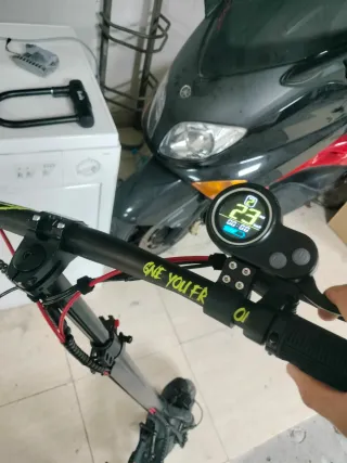 Patinete Eléctrico Modificado Red Bull negociable